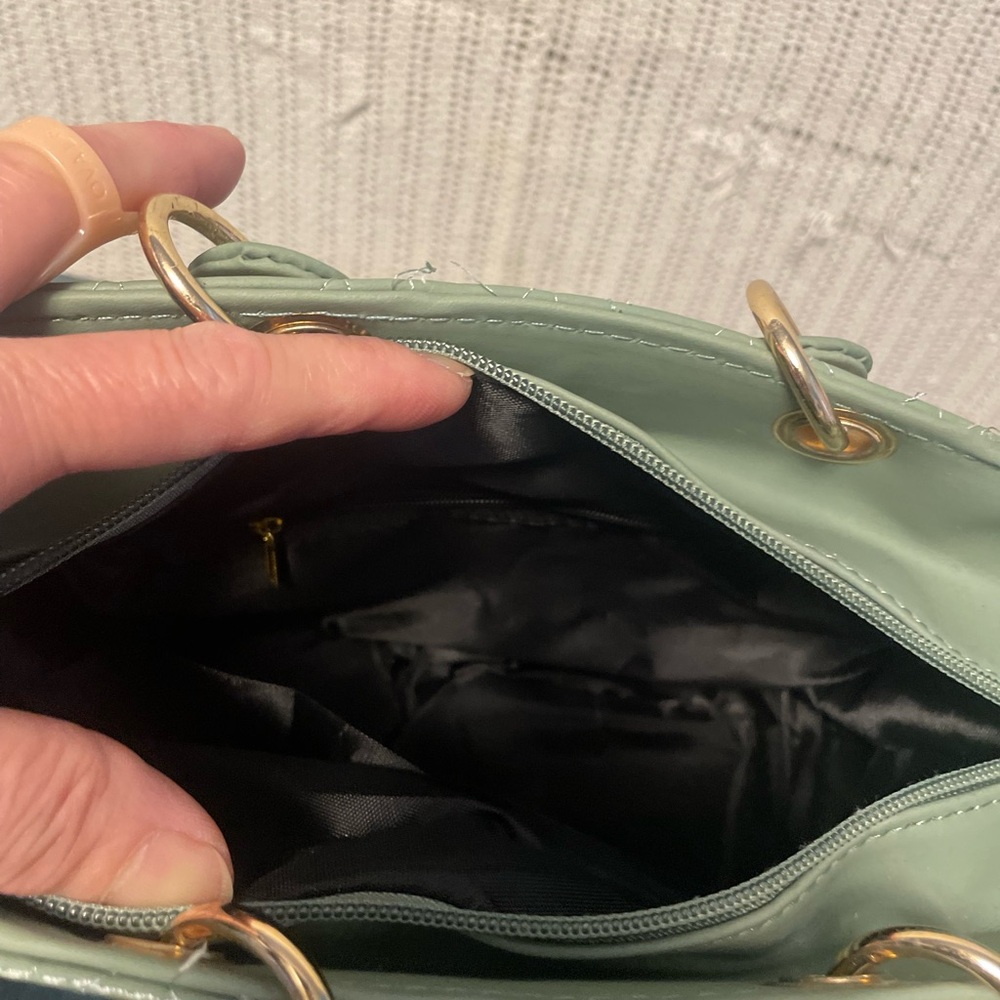 Fashion lady Bag PU leather, olive green color, New with dust bag, Sling - Picture 4 of 10